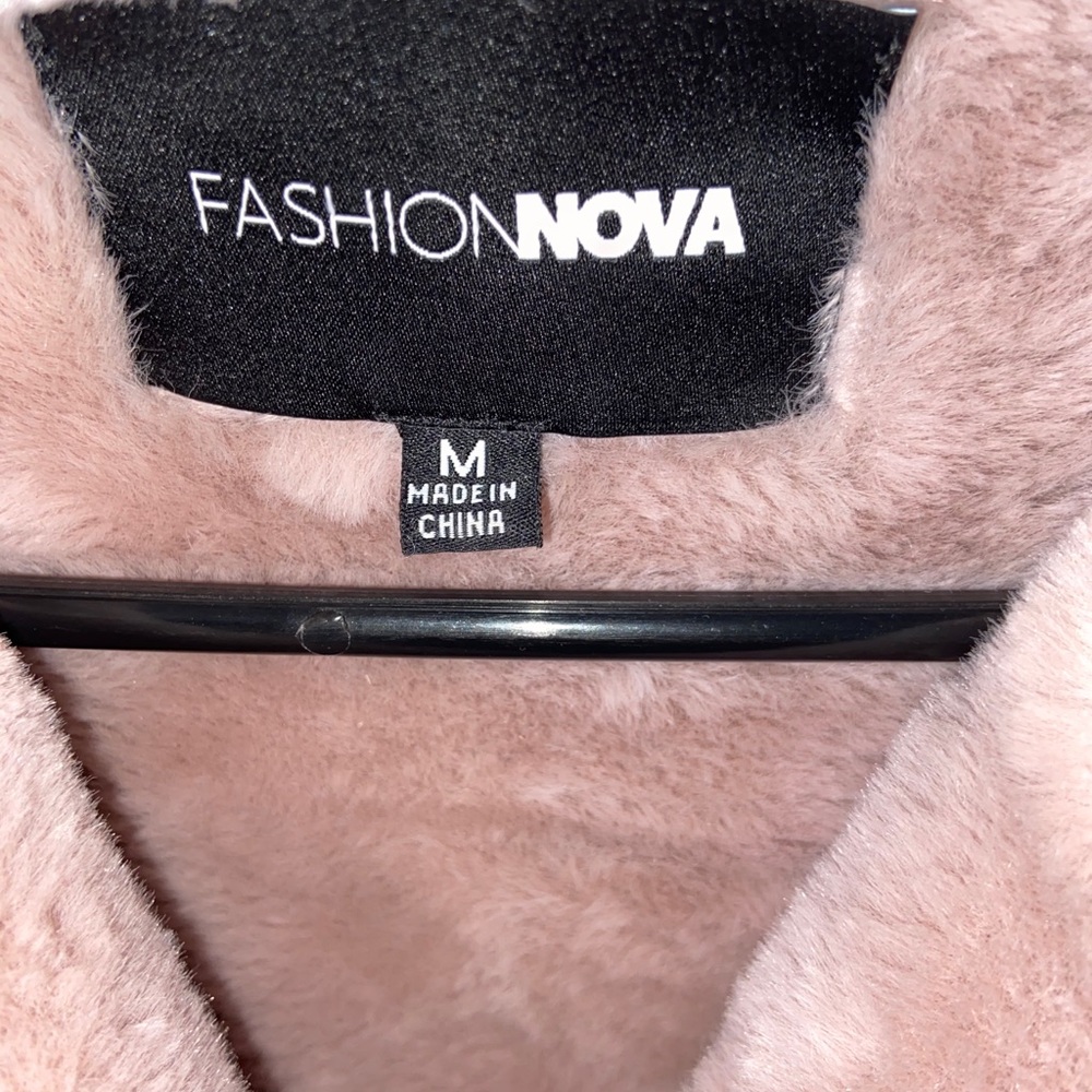 Classy coat - Picture 4 of 4